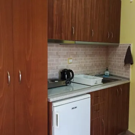 Athina Gia Apartment *