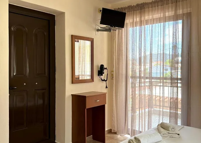 Athina Gia Апартаменты Сарти