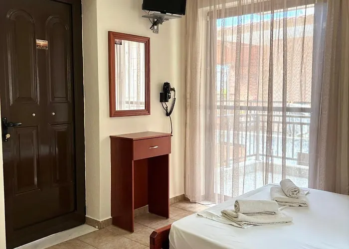 Athina Gia Апартаменты
