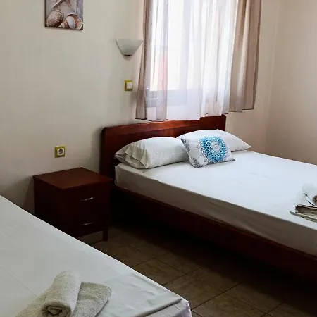 Athina Gia Sarti